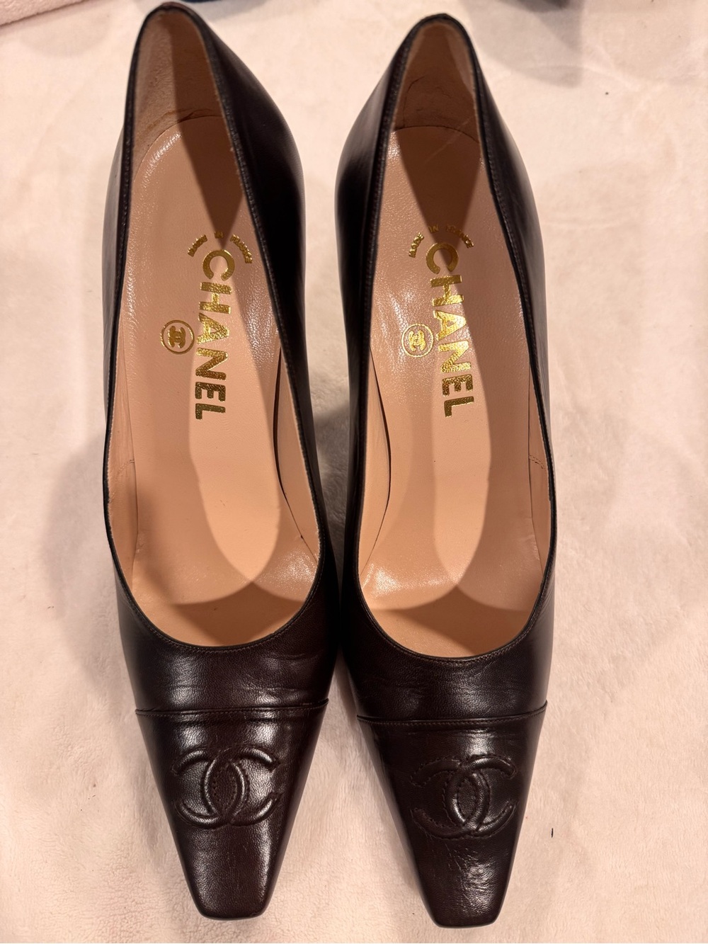 Chanel dark chocolate brown Leather Pointed-Toe Pumps like new size 40,5